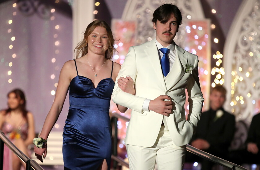 Prom Forum Photos: Superior High School celebrates prom - Superior Telegram | News ...