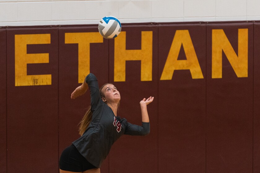 9-15-22PrepVolleyballCorsica-StickneyvsEthan-30.jpg