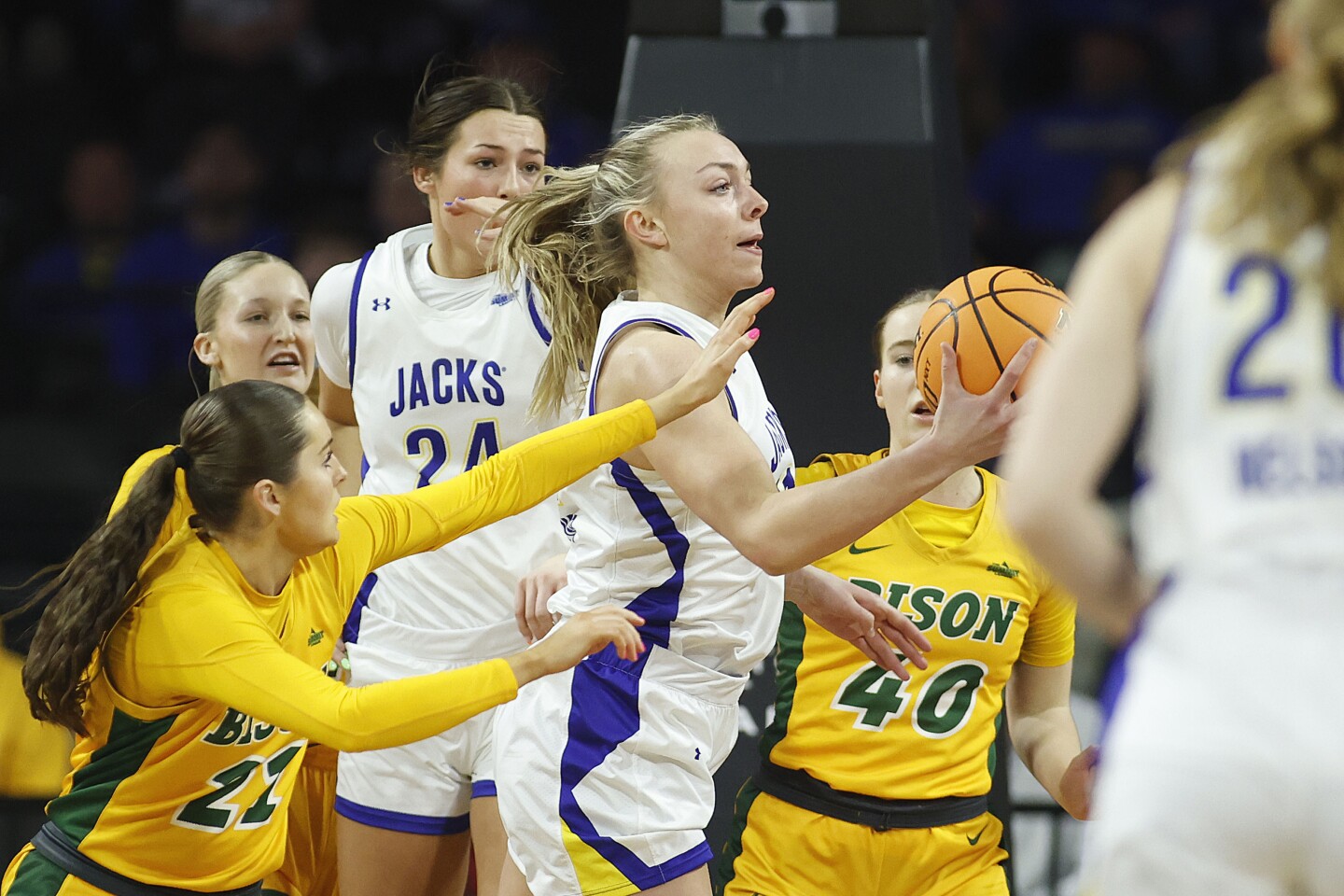 PHOTOS Championship Scenes From Summit League Basketball Tournaments photos-championship-scenes-from-summit-league-basketball-tournaments