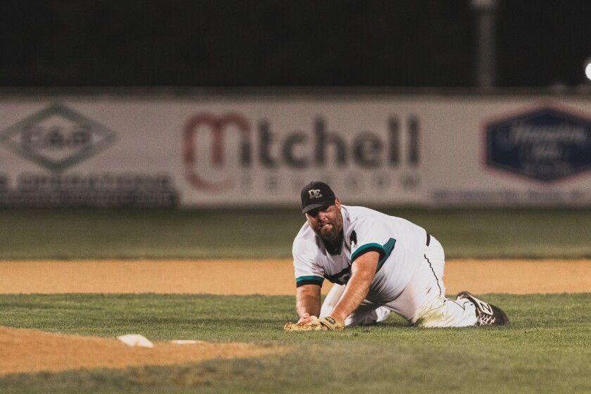 8-5-22StateAmateurBaseballDimock-EmeryvHartford-Humboldt-41.jpg