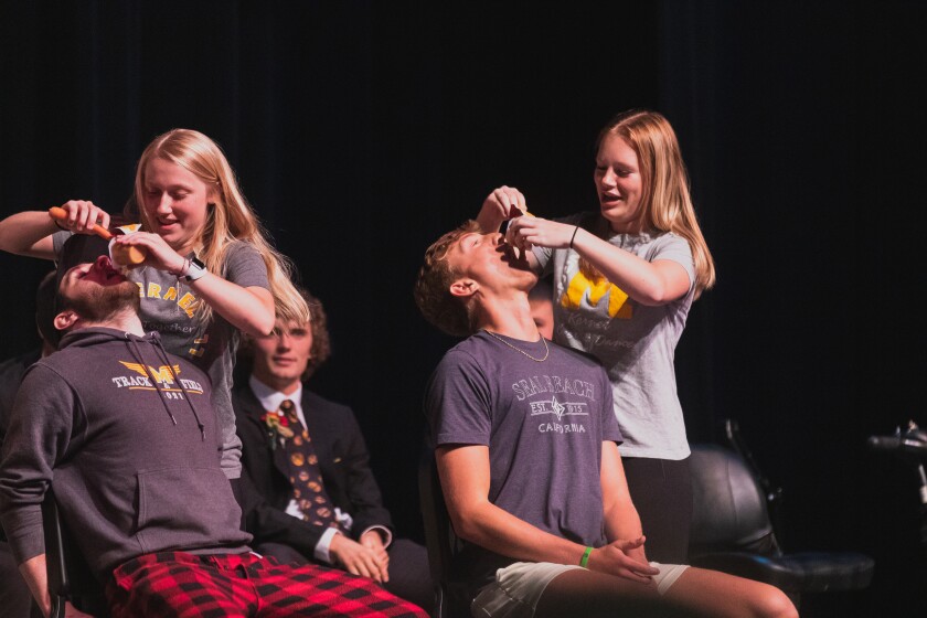 9-19-22HomecomingCoronation-17.jpg