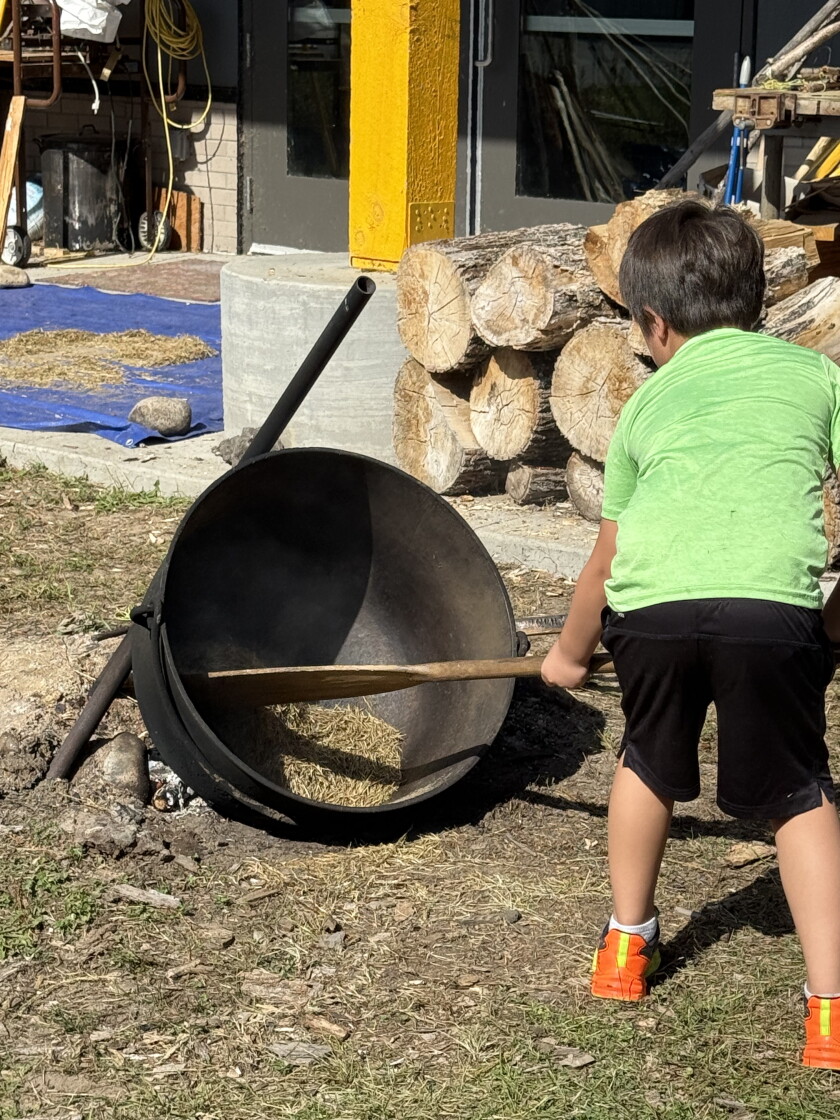 Children Wild Ricing Bug-O-Nay-Ge-Shig students participate in wild ricing process - The ...