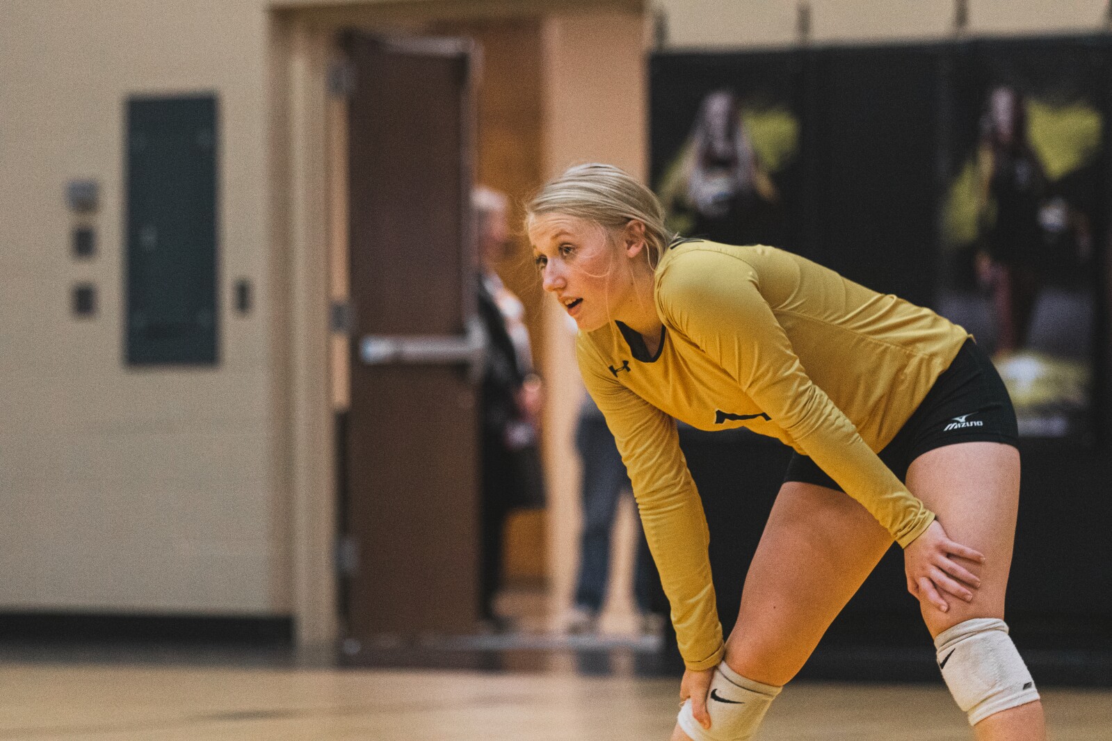 9-29-22VolleyballMitchellvsRoosevelt-4.jpg