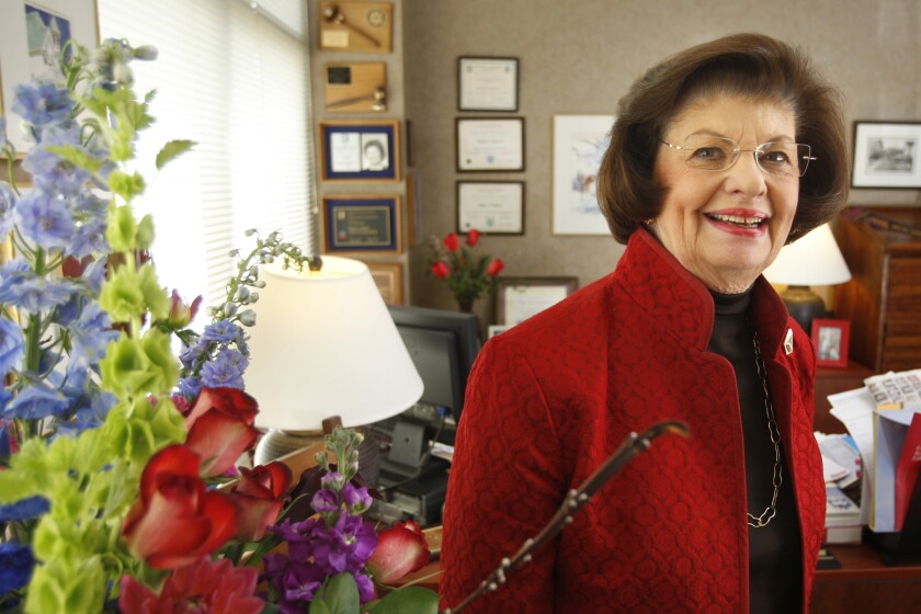 28744250-04-01 marilyn stewart1 kk.jpg