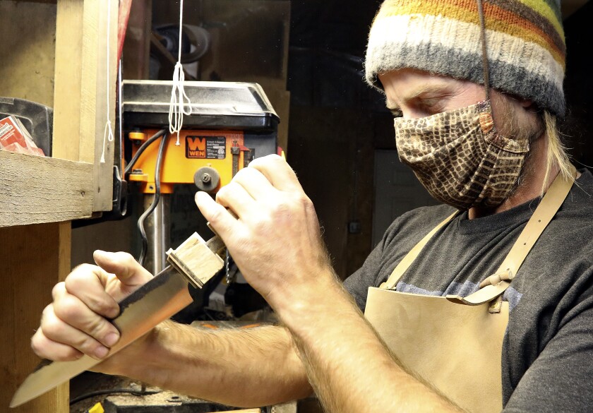 112120.F.DNT.KnivesC8.jpg