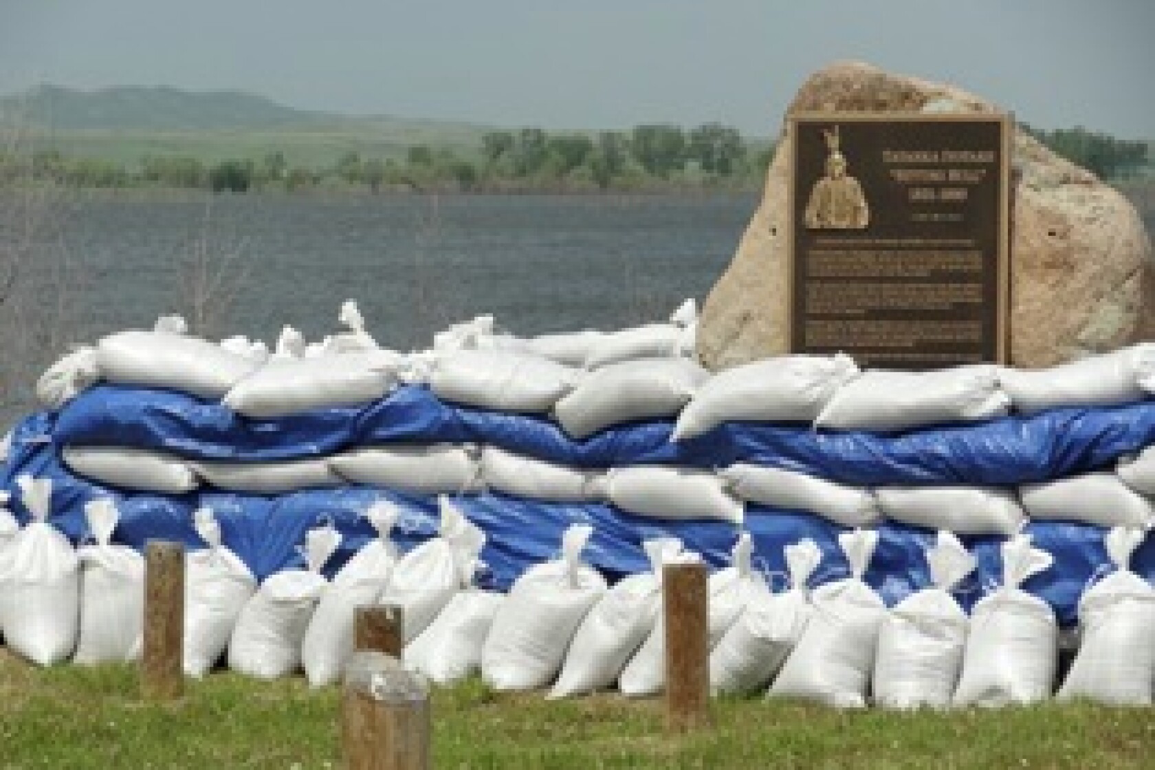 Fort Yates battles Lake Oahe flooding The Dickinson Press News