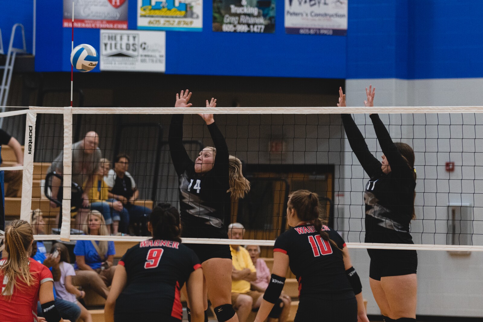 8-30-22PrepVolleyballWagnervsMVP-1.jpg