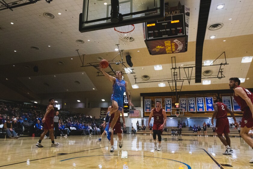 12-3-22DWUBasketball-27.jpg
