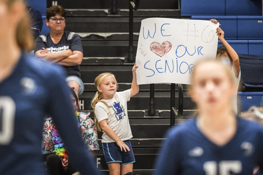 101522.S.BP.BHSVB Fans.jpg