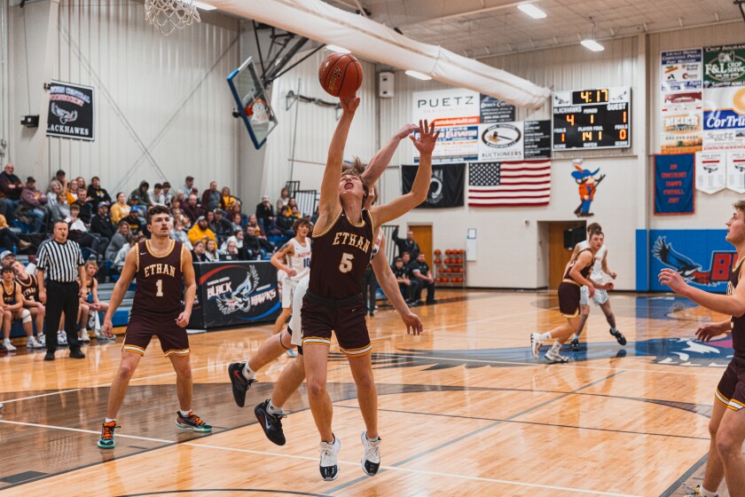 1-31-23EthanvsSB-WBasketballBoys-6.jpg