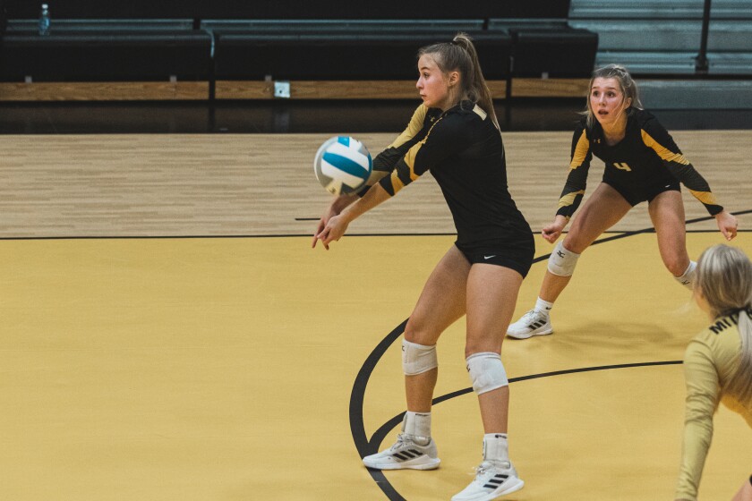 9-29-22VolleyballMitchellvsRoosevelt-48.jpg