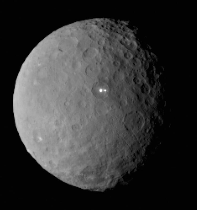 Ceres dual bright spots