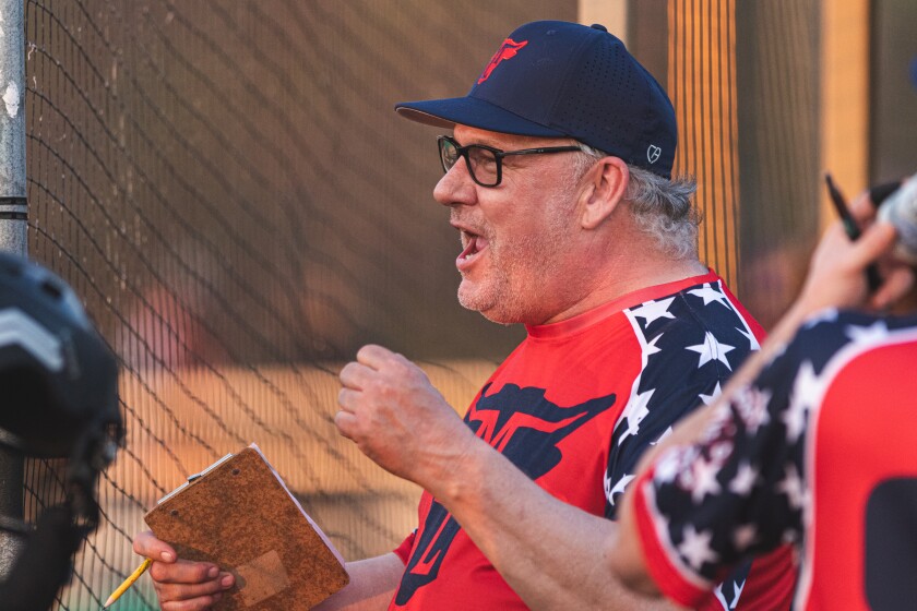 SlowPitchSoftball-7.jpg