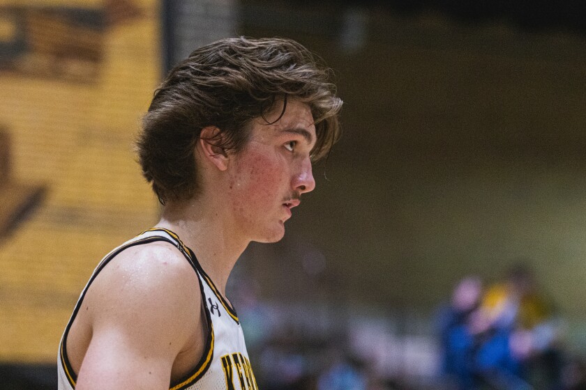 3-4-23MitchellvsWatertownSoDak16Boys-78.jpg