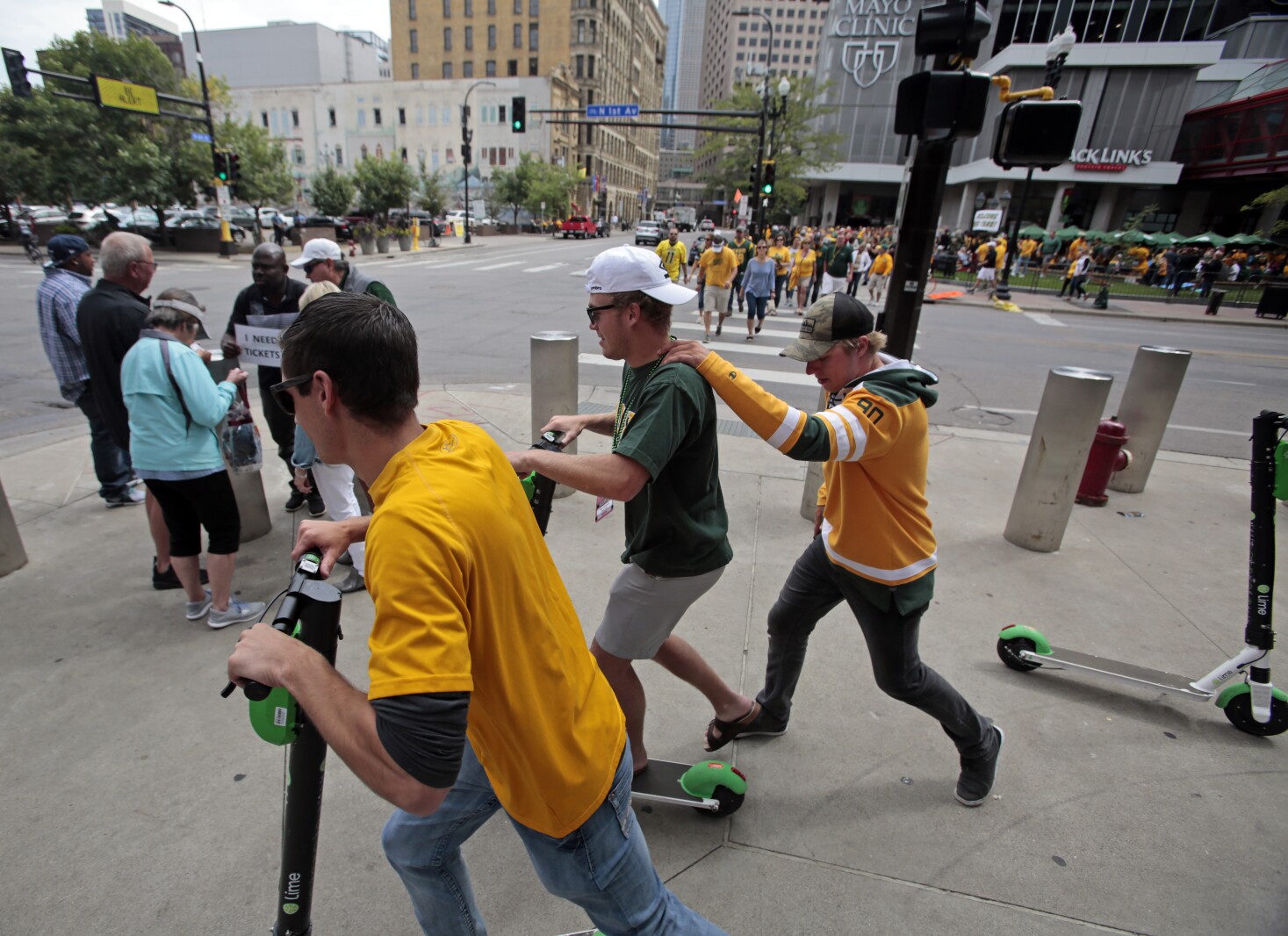 090119.S.FF.NDSUfootballButlerfans.01.jpg
