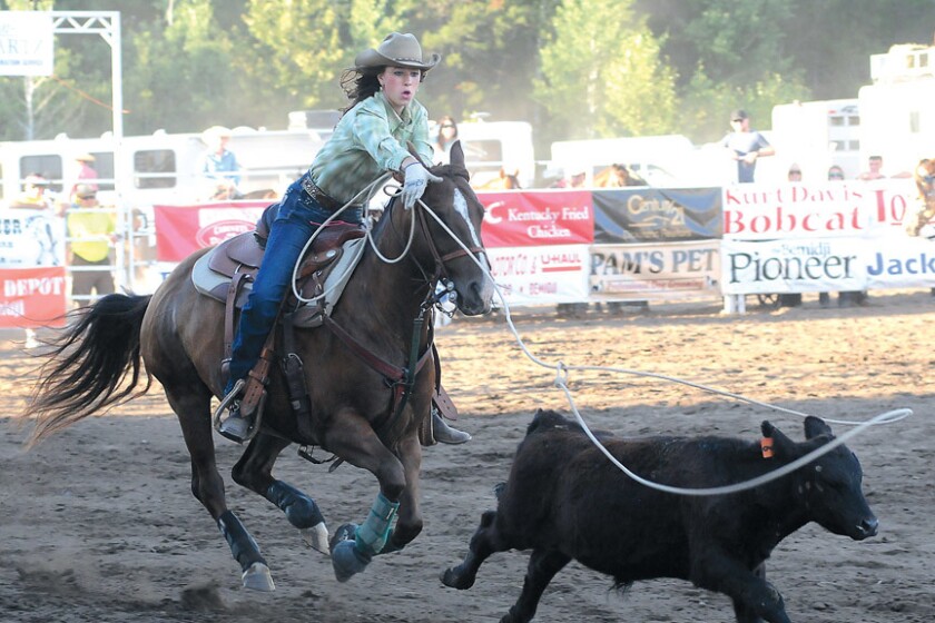 Successful throw and catch at rodeo - The Bemidji Pioneer is your #1 ...