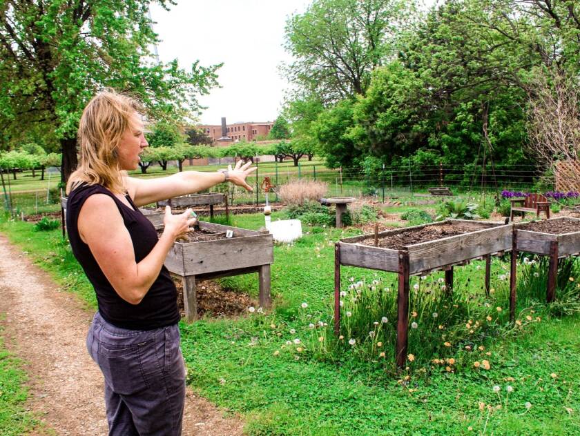mpr-community-farm03-1400.jpg
