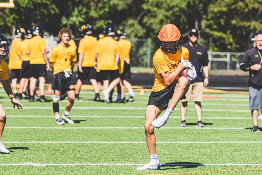 8-8-22HighSchoolFootballPracticeMitchell-40.jpg
