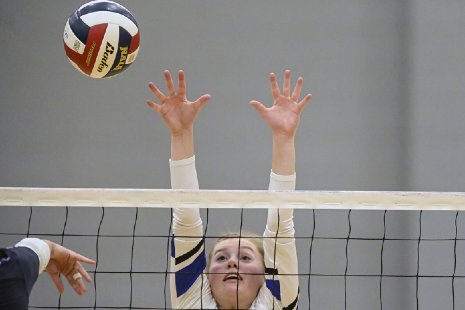 100521.DWU-DSUVball32.jpg