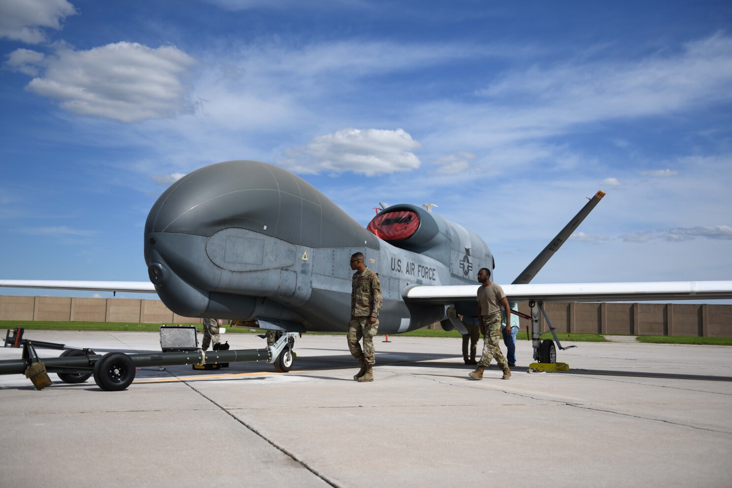New set of retired Global Hawk drones coming to Grand Sky, to be repurposed for hypersonic testing - Grand Forks Herald | Grand Forks, East Grand Forks news, weather & sports