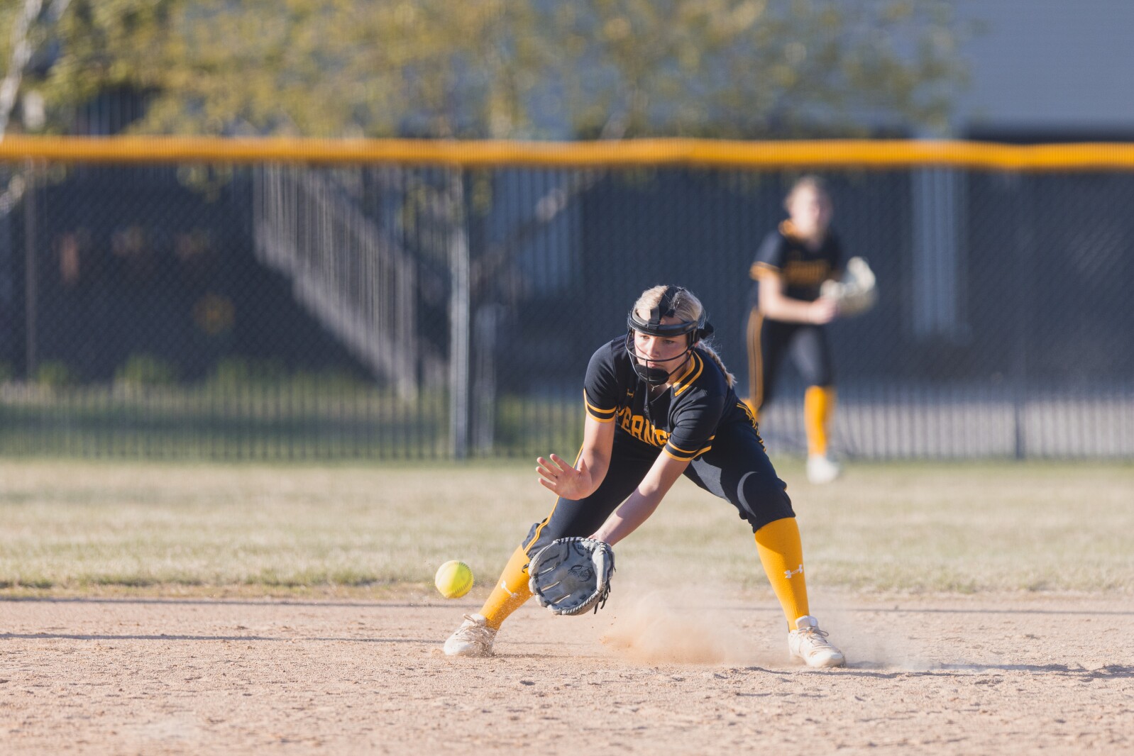 5-9-23MHSvsYanktonSoftball-37.jpg