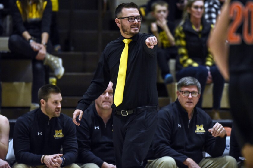 Kernel basketball notebook: First win is a high note for new coach Kernel basketball notebook: First win is a high note for new coach