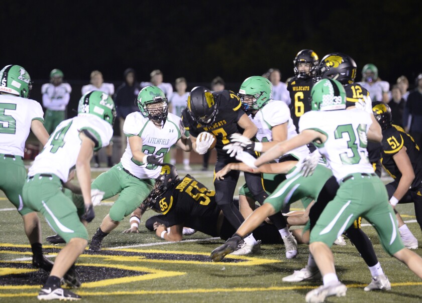 093022.S.WCT.DRAGONS.FOOTBALL.DEFENDERS.jpg