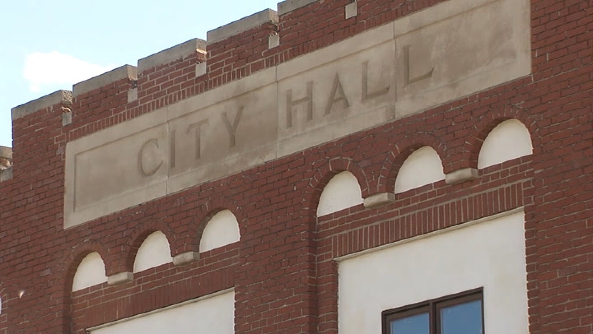 Hillsboro City Commission votes to remove city auditor from office