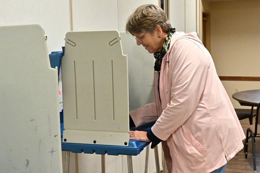 PrimaryVoting2041625.jpg