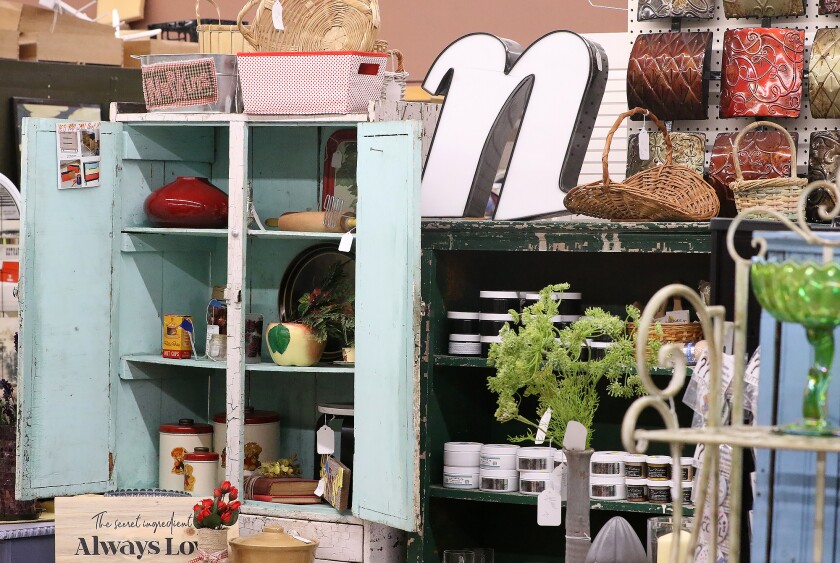 junk in the trunk galv stuff n shelves 020322.jpg