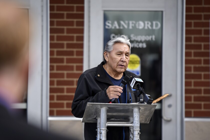 100122.N.BP.CRISISCENTER - 6.jpg