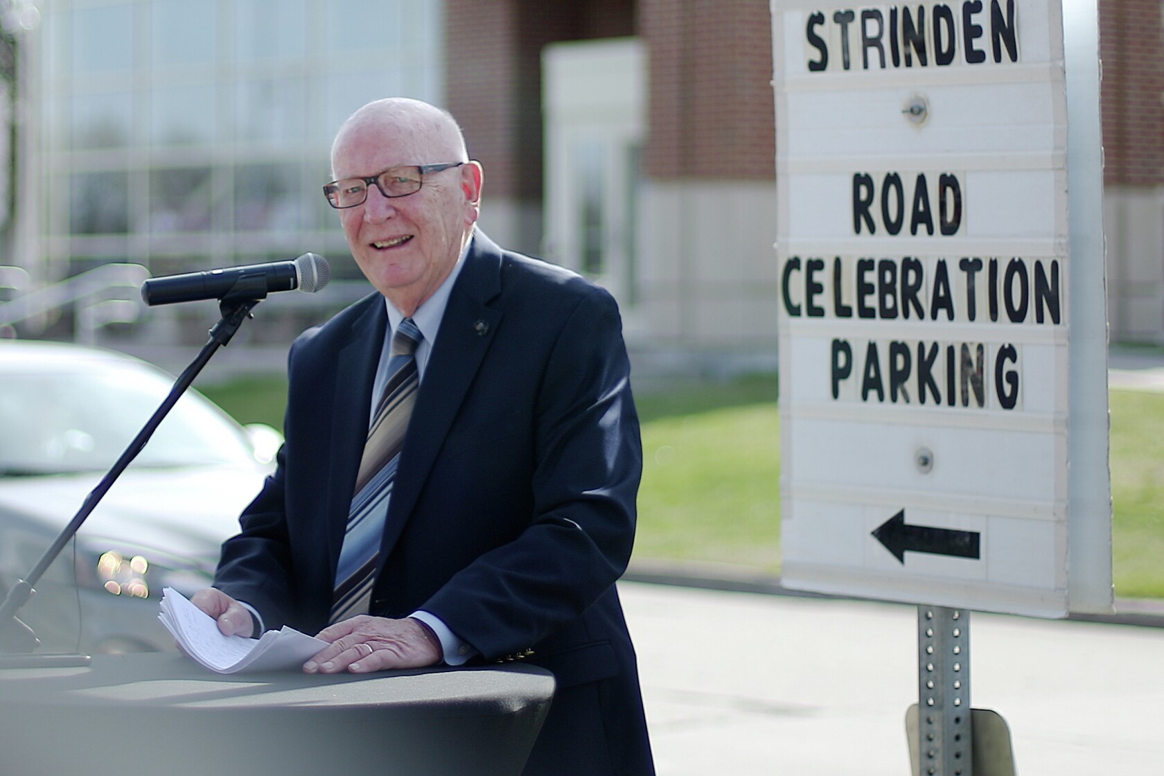 'North Dakota political legend' and Grand Forks booster Earl Strinden