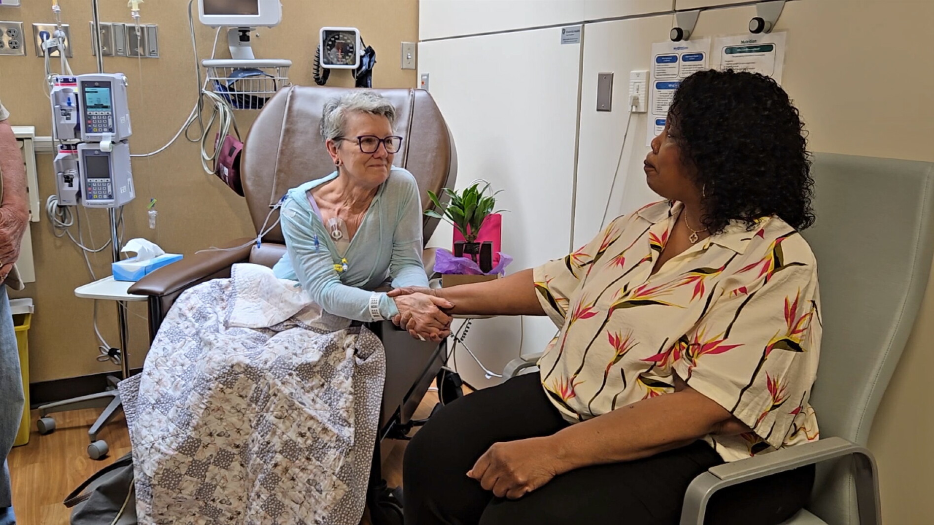 'Sisters for Life': Elvira is there for her customer's last chemo treatment