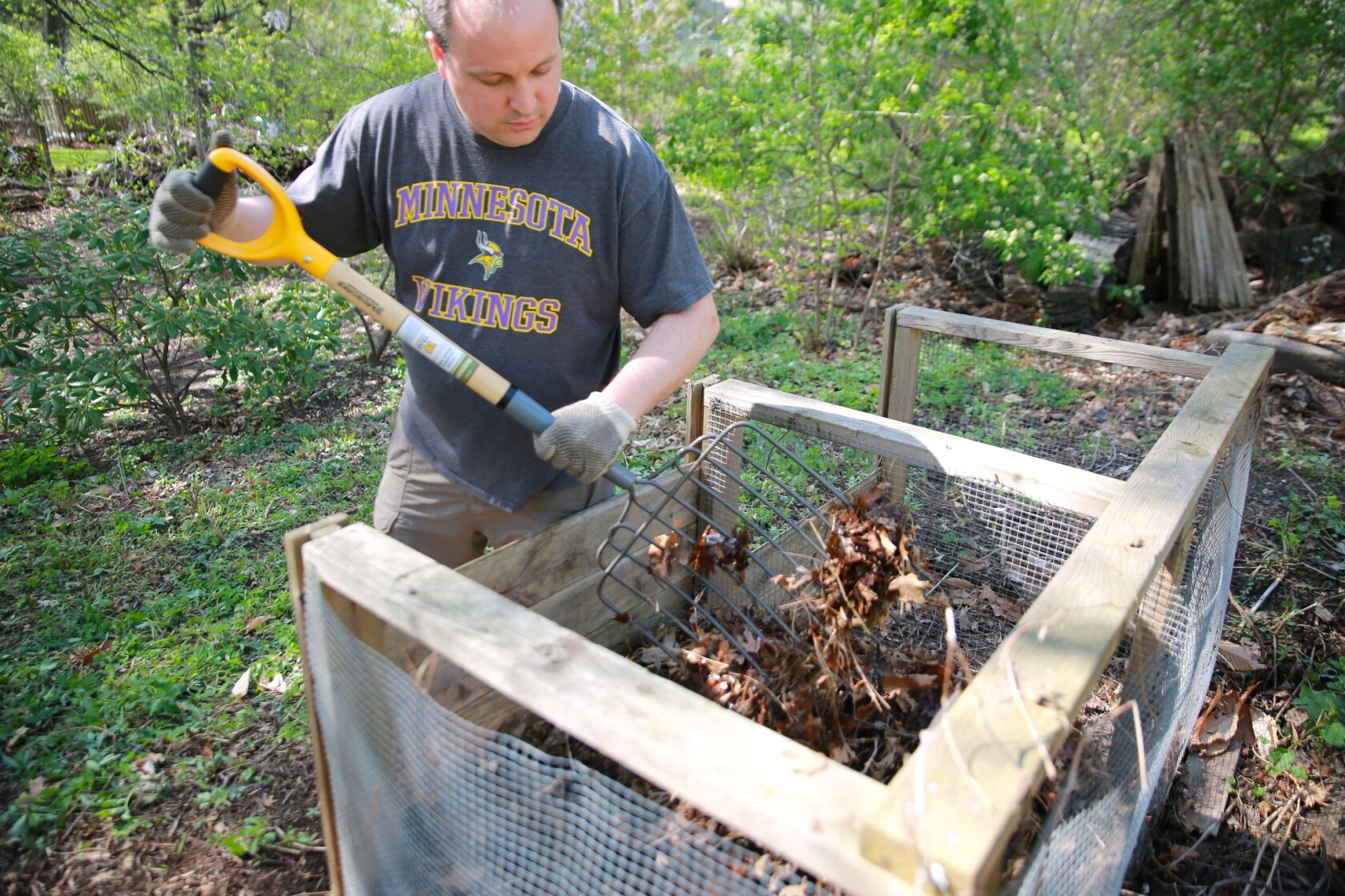 Starting a compost bin is easy -- here's how to do it - Detroit Lakes ...