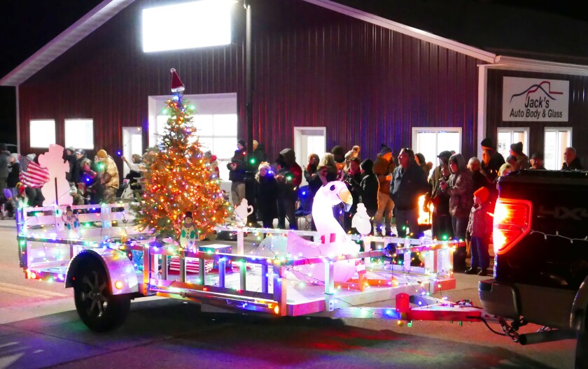 Lighting up the night in Osakis with holiday spirit - Alexandria Echo Press