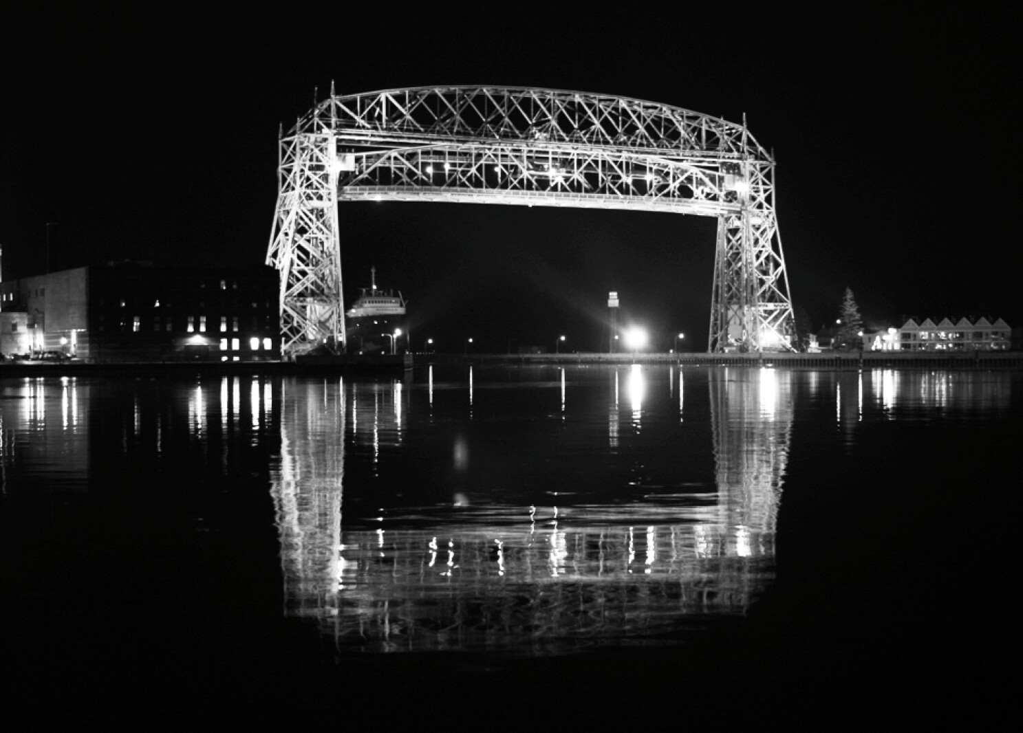 Lift Bridge To Resume Nighttime Closure Schedule Today Duluth News lift-bridge-to-resume-nighttime-closure-schedule-today-duluth-news