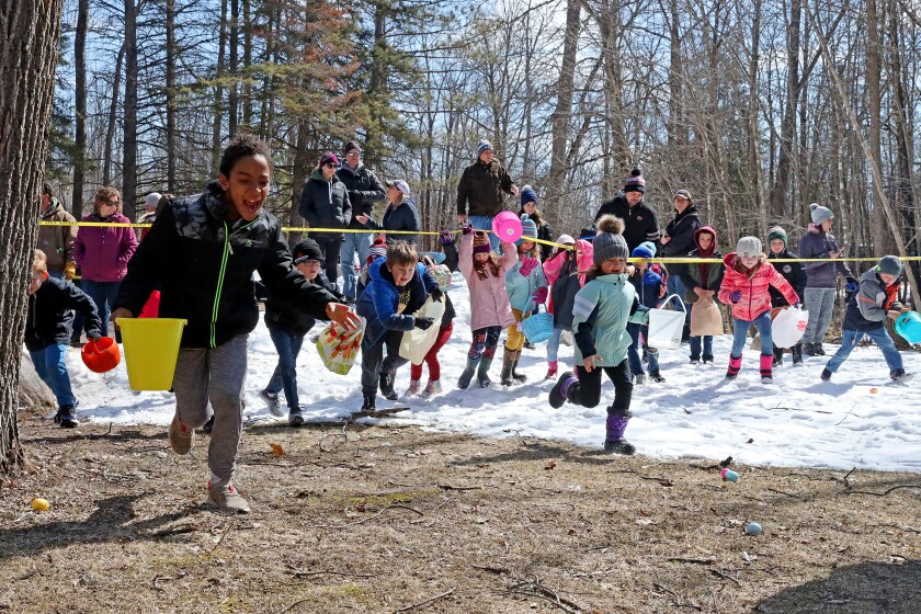 Families enjoy the Annual Lake Shore Easter Egg Hunt Saturday, April 17, 2022, at Fritz Loven Park.