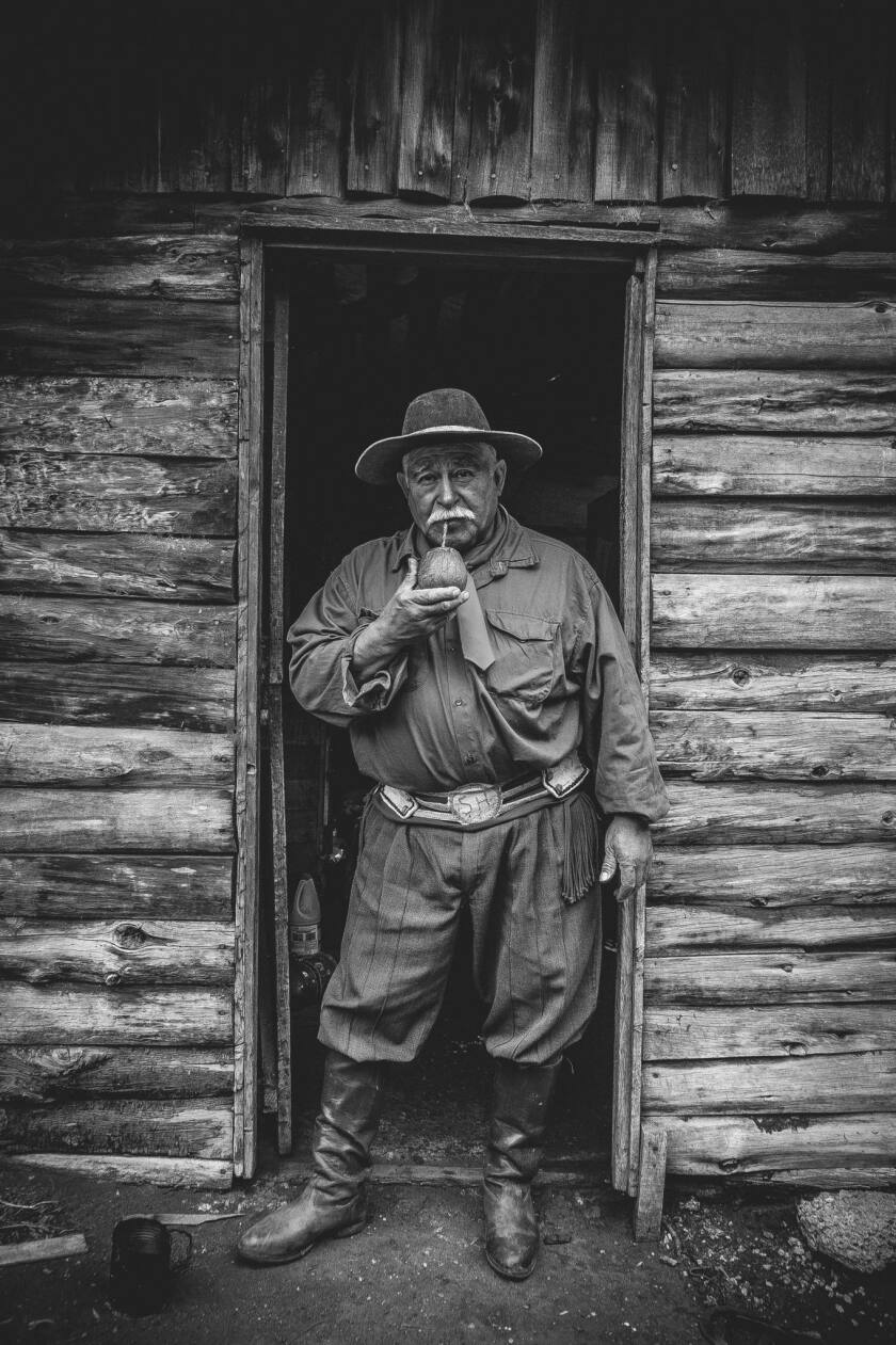 090421.F.PATAGONIACABIN_gaucho.jpg
