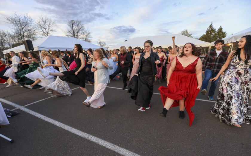 051121.N.DNT.CLOQUETPROM.C03.jpg