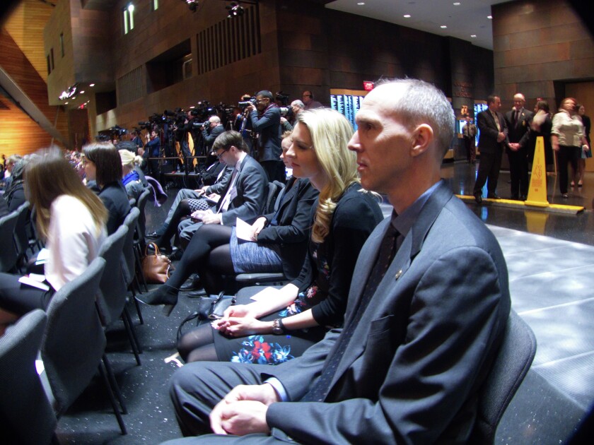 2380370+031016 n mcb xgrstatespeech hamilton.jpg