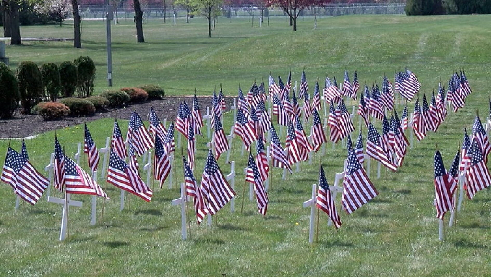 Fargo Girl Scout makes crosses honoring fallen police officers