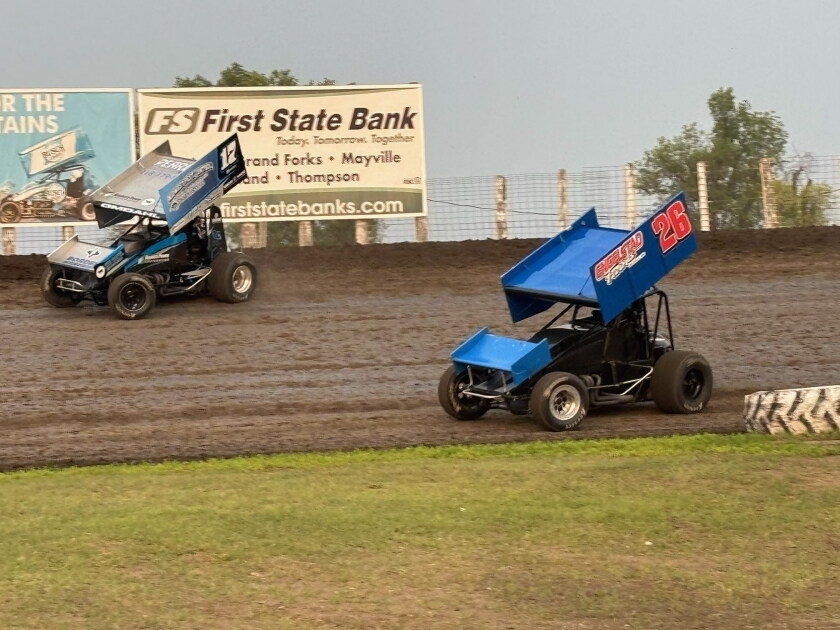 Dustin Strand wins a late model thriller at River Cities Speedway ...