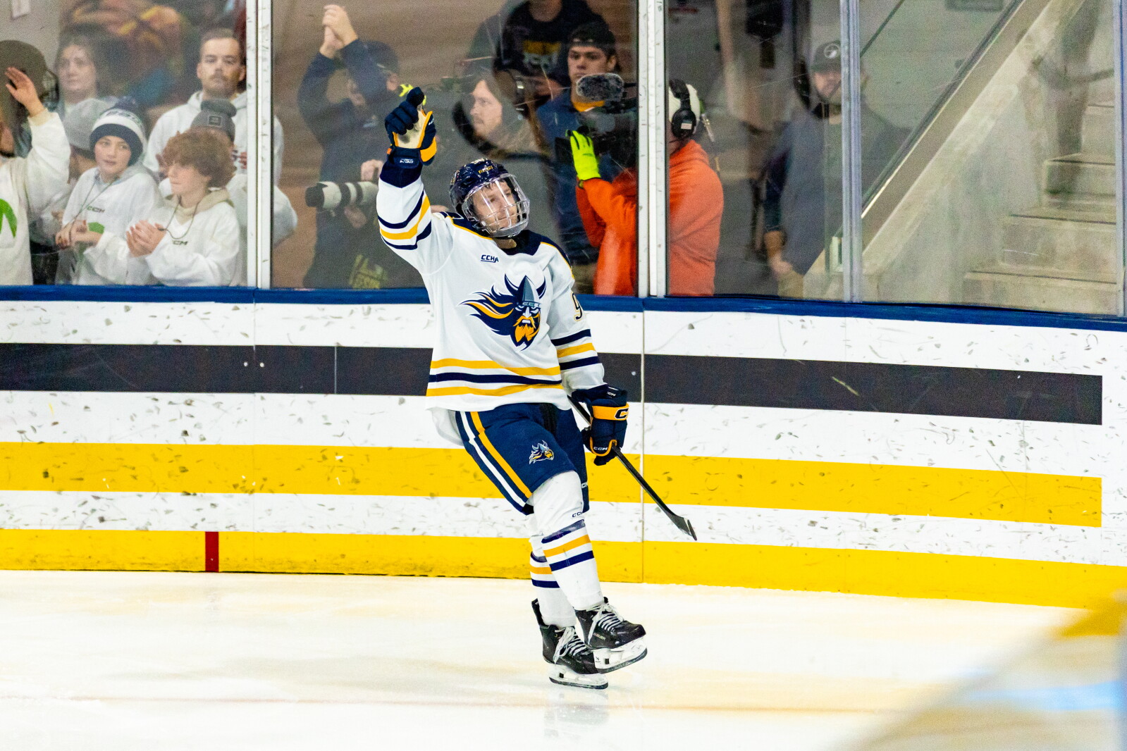 Tyler Rundle Augustana hockey sets scoring record in 7-4 win vs. Omaha - Sioux Falls ...