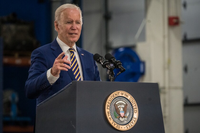 113021-BIDEN-VISIT-DAKOTA-COUNTY-03106.jpg