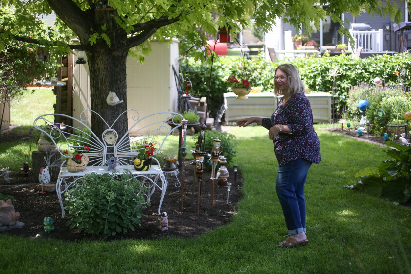 07xx25.B.FF.GARDEN_ART.2