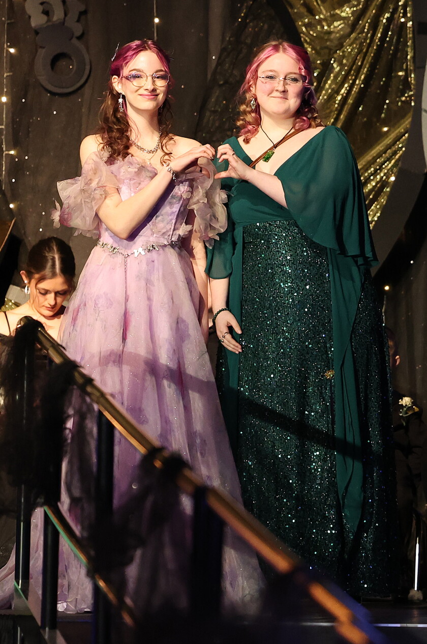 Prom Forum Photos: Memories made at Superior prom - Superior Telegram | News ...