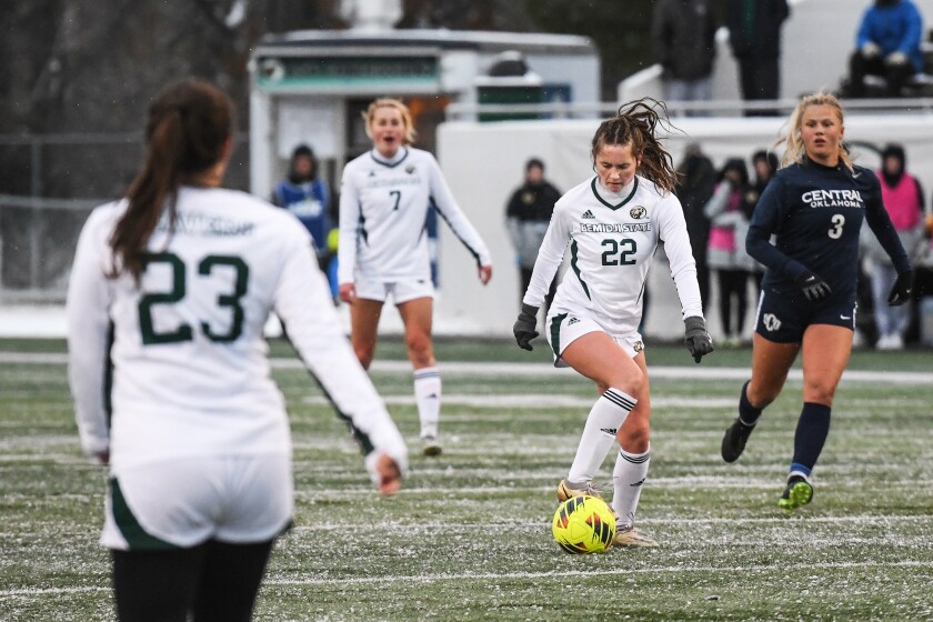 111622.S.BP.BSUWSOC Maggie Cade.jpg