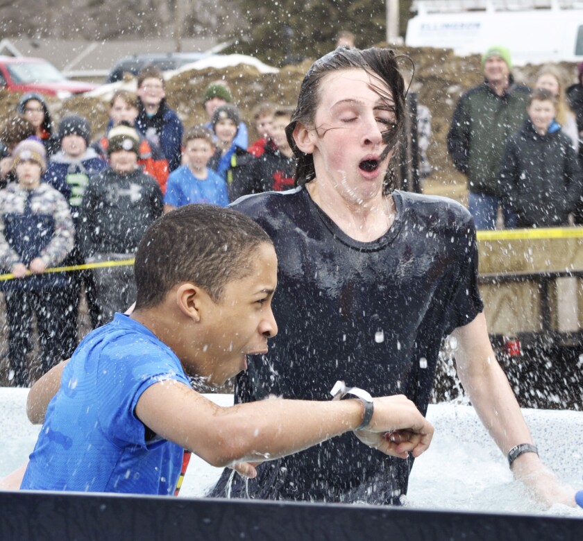 Plunge 3309.jpg
