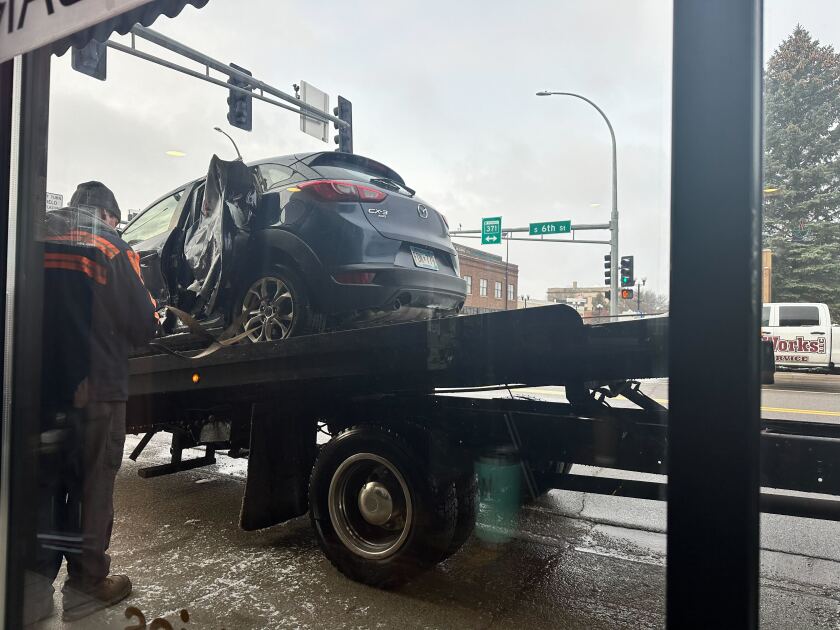 2vehicle crash blocks traffic in downtown Brainerd Brainerd Dispatch(00)