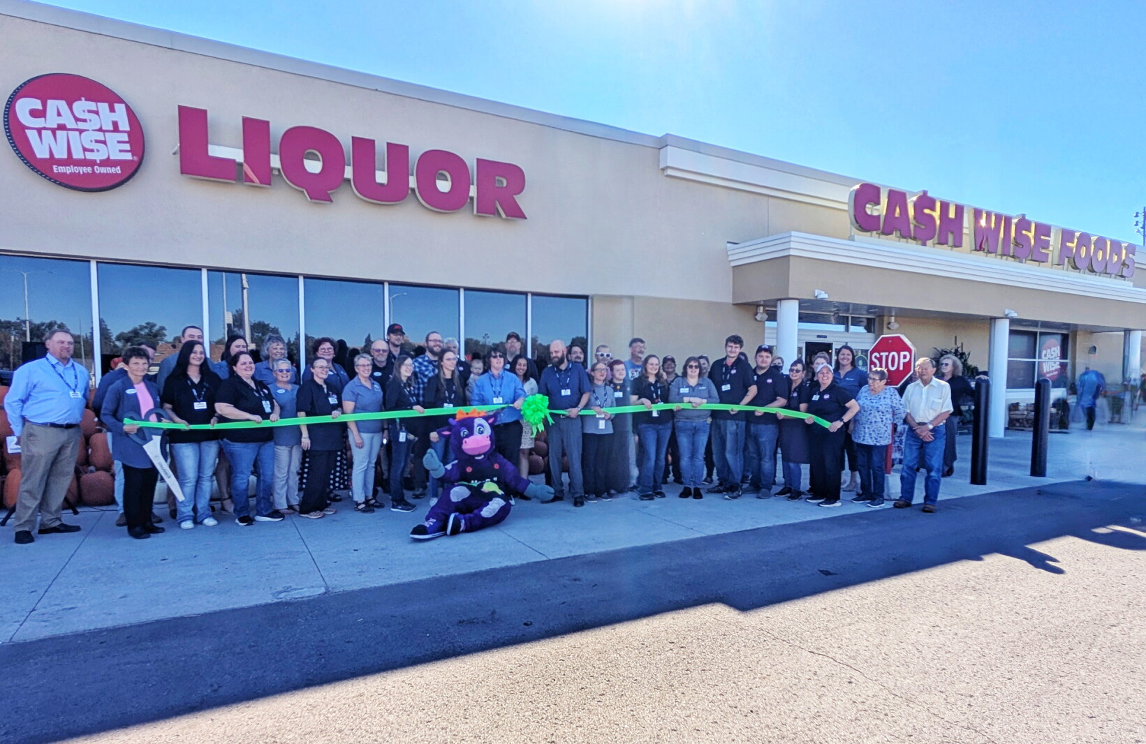 Cash Wise Foods celebrates renovations with ribbon cutting - Jamestown ...